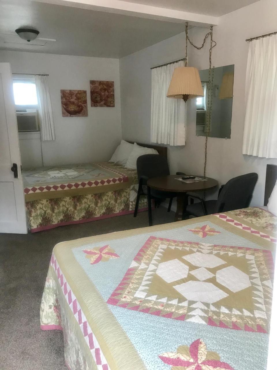 Chalet Motel Кастер Экстерьер фото
